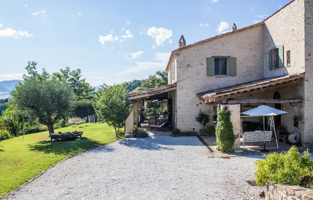 Bed and Breakfast Poggio Dei Prugnoli Tavoleto Екстер'єр фото