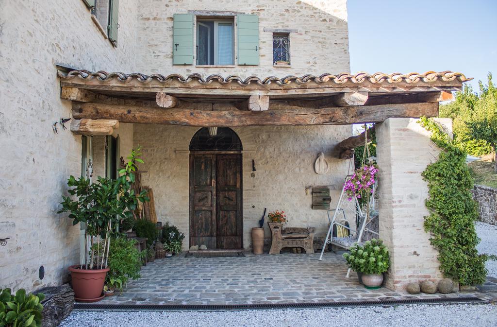 Bed and Breakfast Poggio Dei Prugnoli Tavoleto Екстер'єр фото